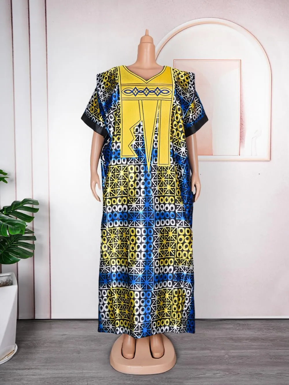 HD African Print Dress for Woman Embroidery Pattern Maxi Dress