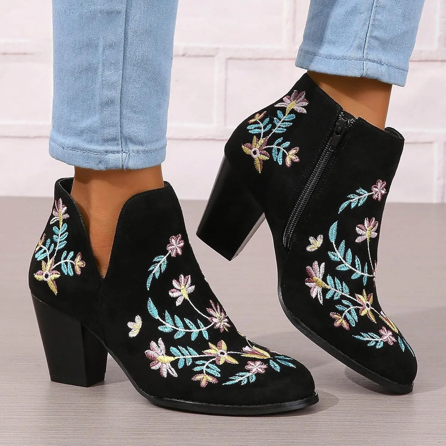 Womens Cowboy Boots Chunky Block Heel Pointed Toe Embroidery Womens Cowboy Boots Ankle Short Western Boots for Women