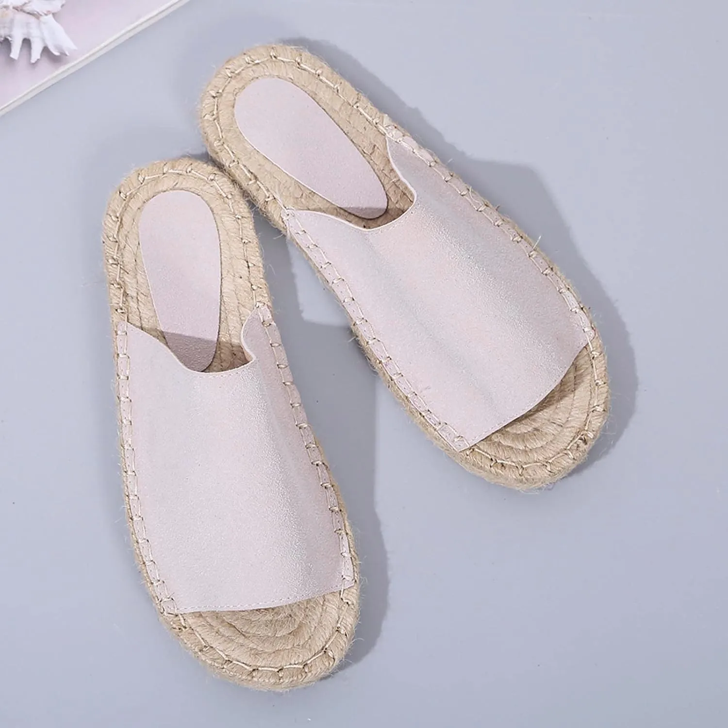 Womens Raffia Sandals Straw Woven Flats Flip Flops Basic Plain Slippers Slip On Sandal Comfy Beach Slides for Summer