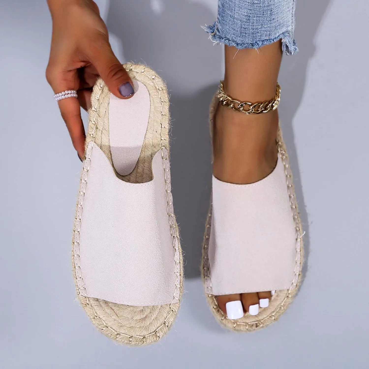 Womens Raffia Sandals Straw Woven Flats Flip Flops Basic Plain Slippers Slip On Sandal Comfy Beach Slides for Summer