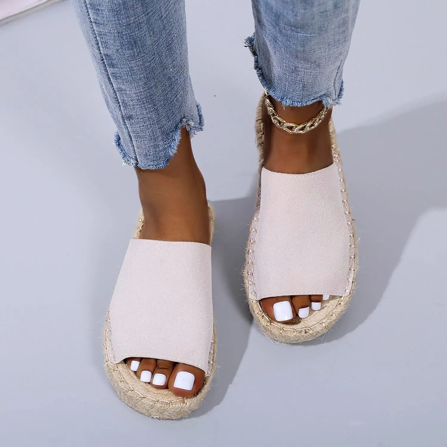 Womens Raffia Sandals Straw Woven Flats Flip Flops Basic Plain Slippers Slip On Sandal Comfy Beach Slides for Summer